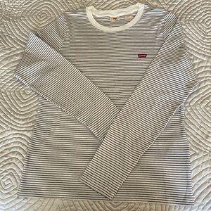 Levi’s white and grey striped tee shirt. Brand new